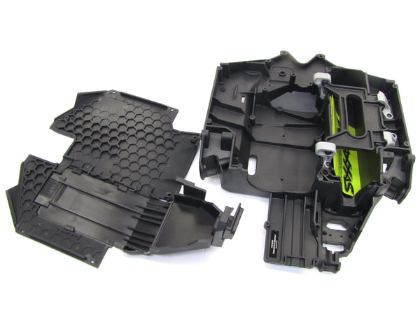 fits Unlimited Desert Racer UDR - CHASSIS, Skid Plate & Battery